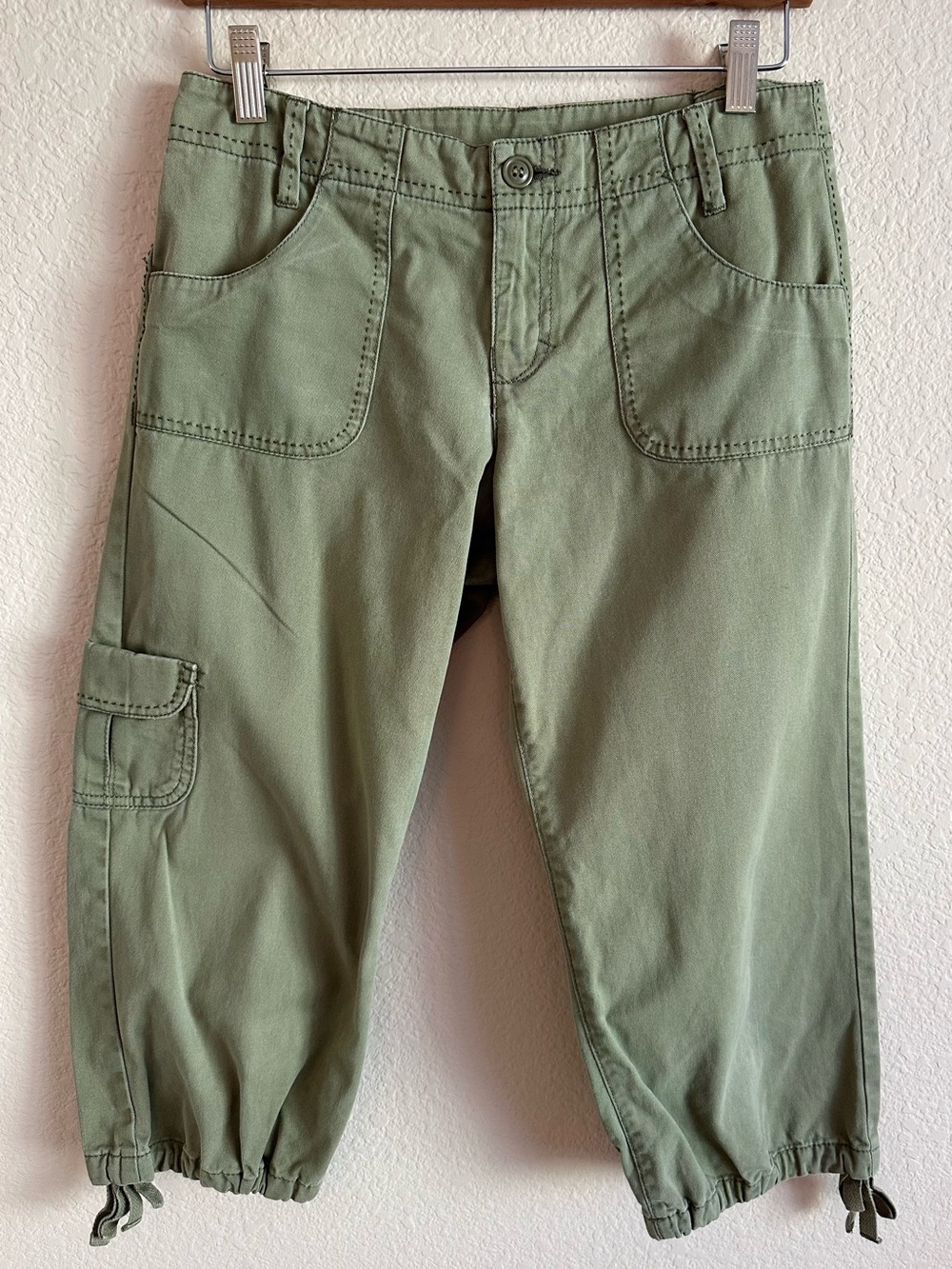 Lucky Brand Cargo Pants Women’s Sz 27 Low Rise Capri Tie Hem Army Green Utility